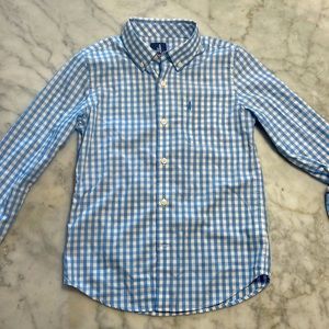Johnnie-O prep performance boys size 10 button down in light blue plaid.